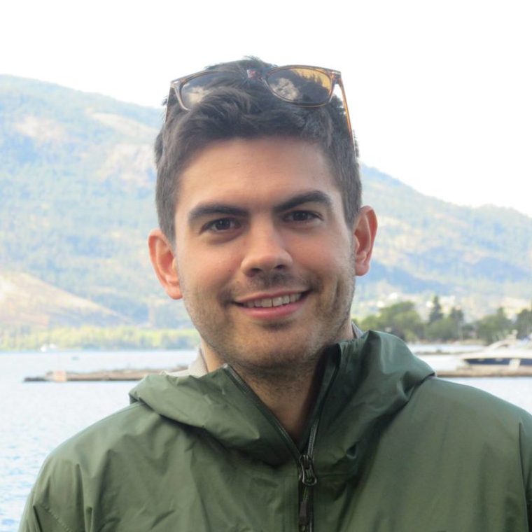 Dr. Nico Muñoz